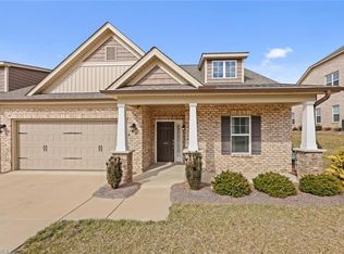 404 Rollingbrook Ct, Clemmons, NC 27012