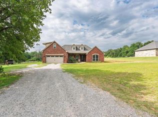 33705 Waco Rd, Shawnee, OK 74801