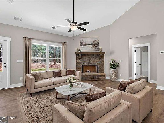 4th image of 339 Relay Rd
