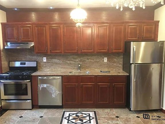 3rd image of 89 Macdougal St APT 6B