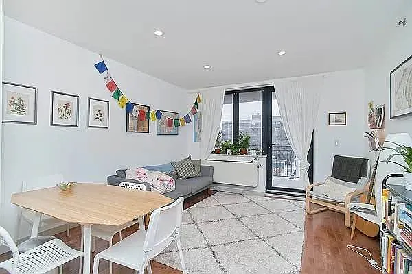 Rented by REAL New York | media 7