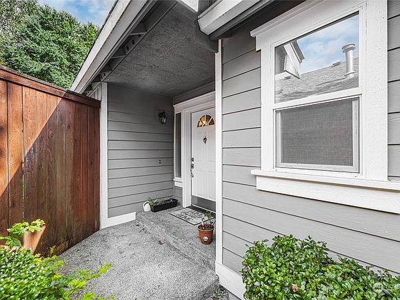 2nd image of 4744 Remington Lane SE
