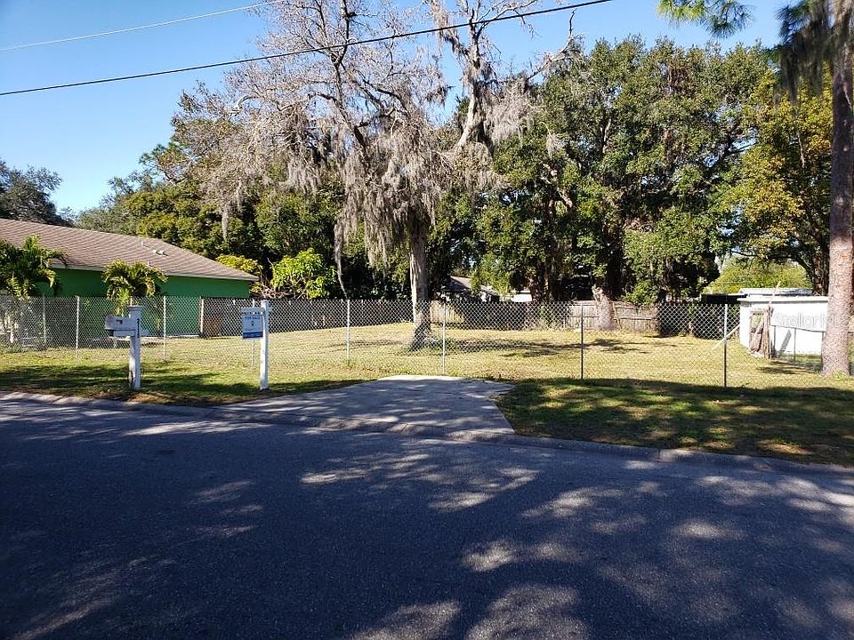 1st image of 2115 8th Ave E