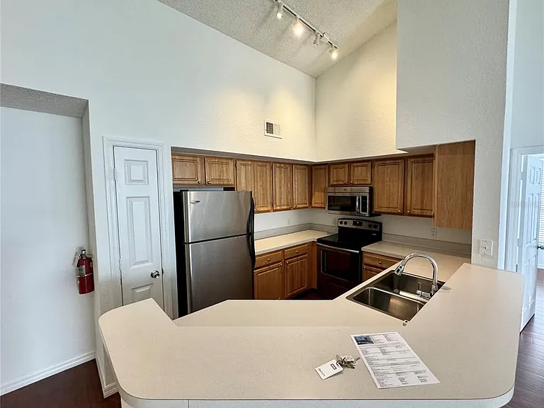 13028 Plantation Park Cir #1226 — Photo 4