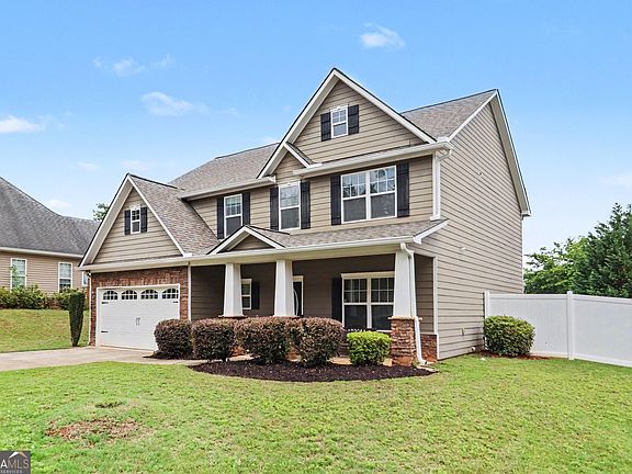 3rd image of 98 Village Park Dr