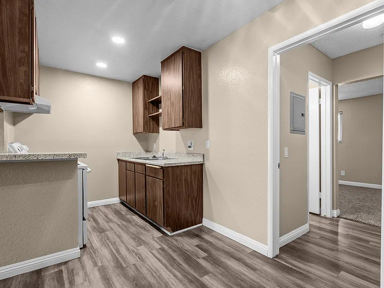 Park Place Apartments — Photo 10