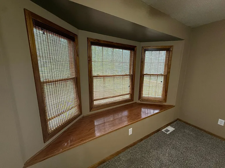 58267 Corticelli Rd — Photo 20