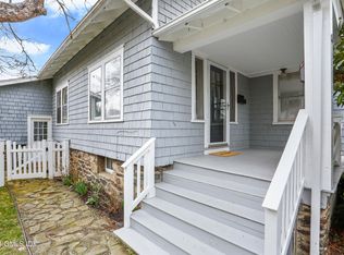 4 Relay Ct, Greenwich, CT 06807