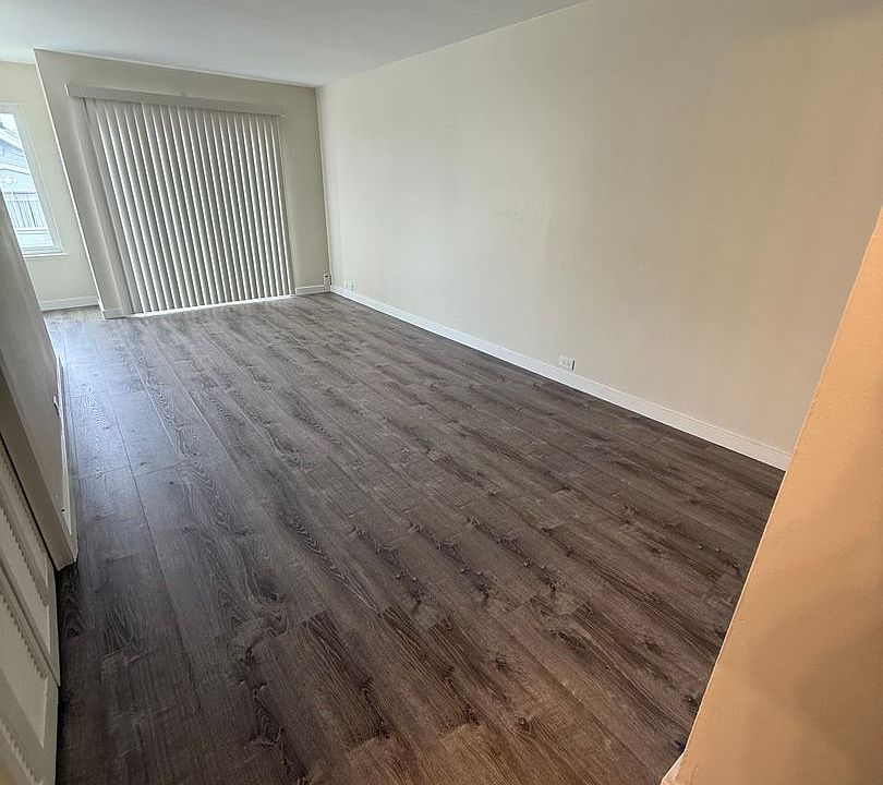 1st image of 554 6th Ave APT 102