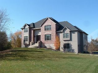 5N128 Shady Oaks Ct, Saint Charles, IL 60175