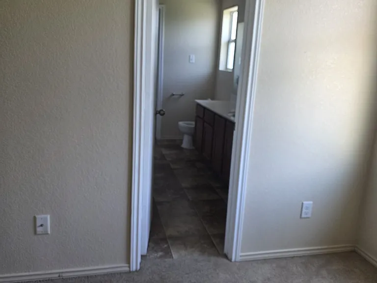 3406 Regency Ct — Photo 5