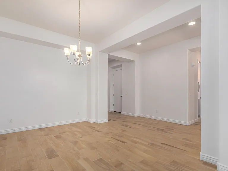 2615 W Balao Dr — Photo 8
