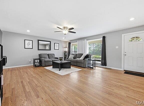 3rd image of 1340 Craig Rd