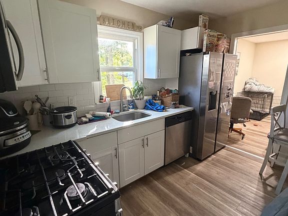 2nd image of 408 Apple Rd