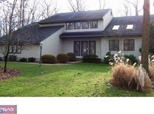 49 Constitution Dr, Southampton, NJ 08088