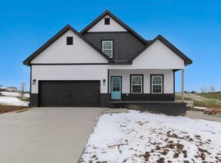 2017 Thorntree Ln, Lawrenceburg, KY