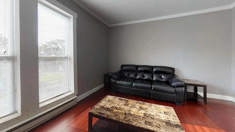 315 S Beech St — Photo 3