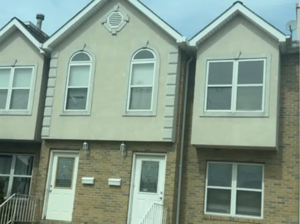 150 Jefferson Ave APT B, Mineola, NY 11501