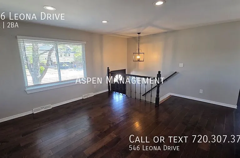 546 Leona Dr — Photo 4
