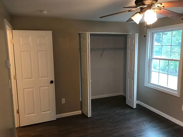 2 Aiken Ave — Photo 5