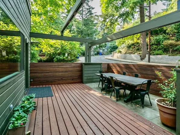 3108 SW Bennington Dr, Portland, OR 97205