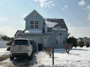 5 Sassafras Dr, Sicklerville, NJ 08081