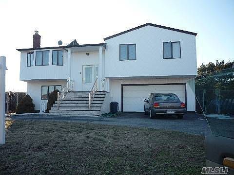 1st image of 24 Seaway Dr