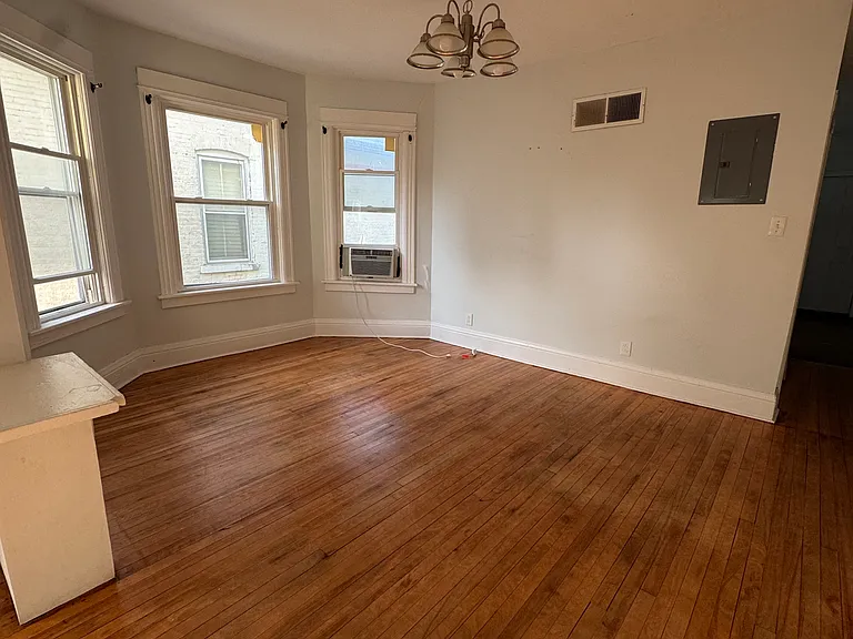 15 Scott St #2 — Photo 2