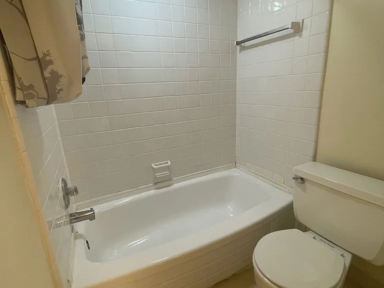 526 Linden St — Photo 31