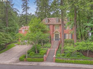 15451 Village Dr, Lake Oswego, OR