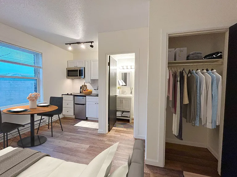 Mayn Suites — Photo 13