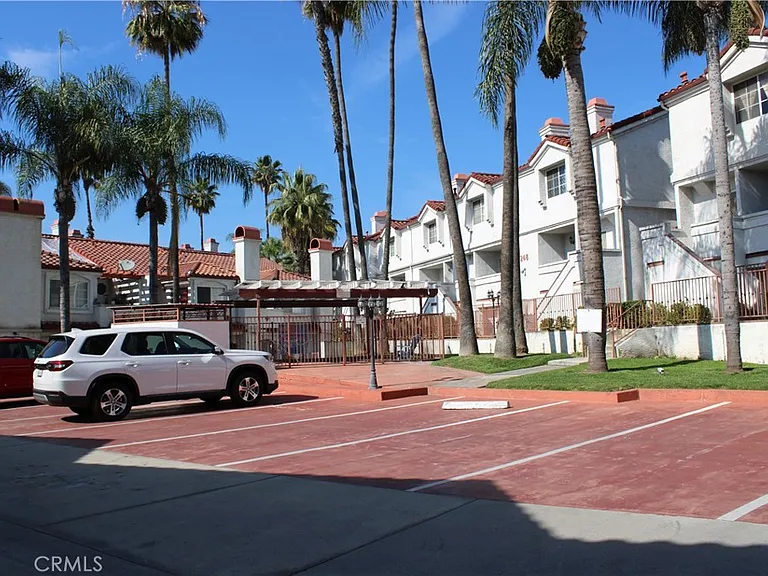260 E Beverly Blvd #C — Photo 26