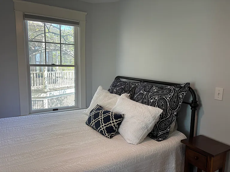 20 Glen Ave — Photo 39