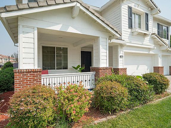 3rd image of 291 Aldeburgh Cir