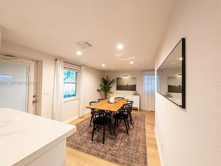 1305 NW 5th Ave — Photo 18