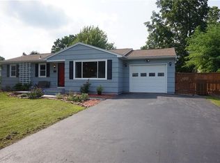 15 Ivory Way, Henrietta, NY 14467