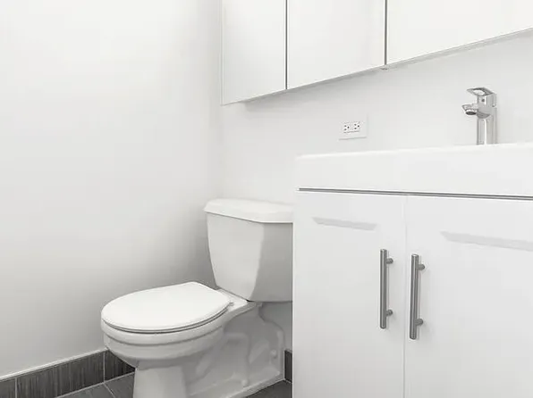 2600 Netherland Avenue image 9 of 22