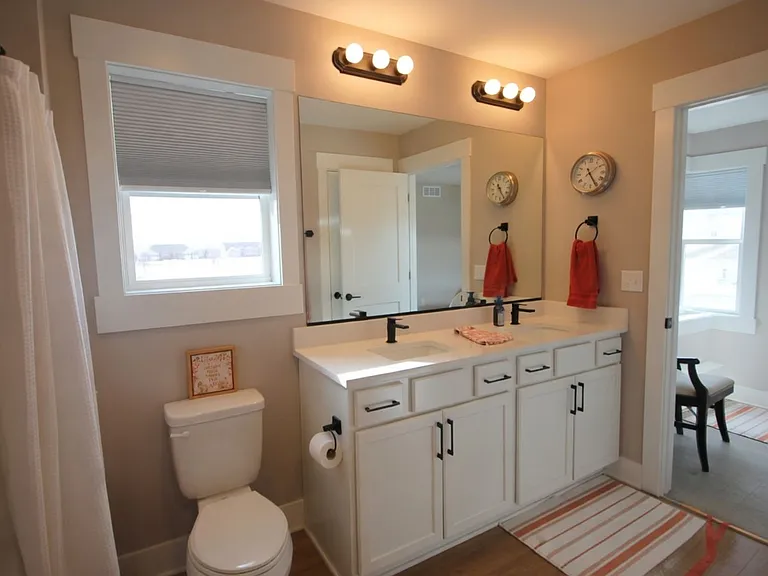 1208 S Linn St — Photo 18