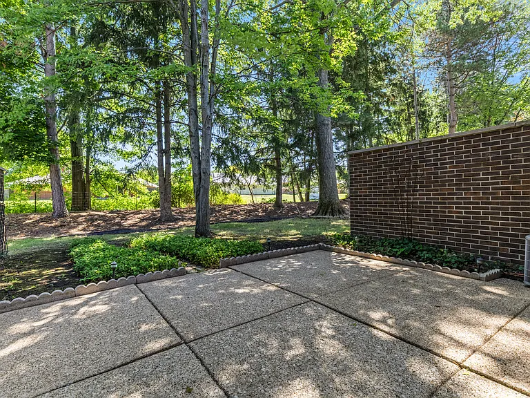 509 Forsythia Ln — Photo 27