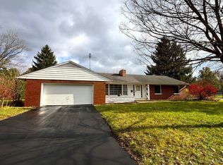 438 S 9th St, St Charles, IL 60174