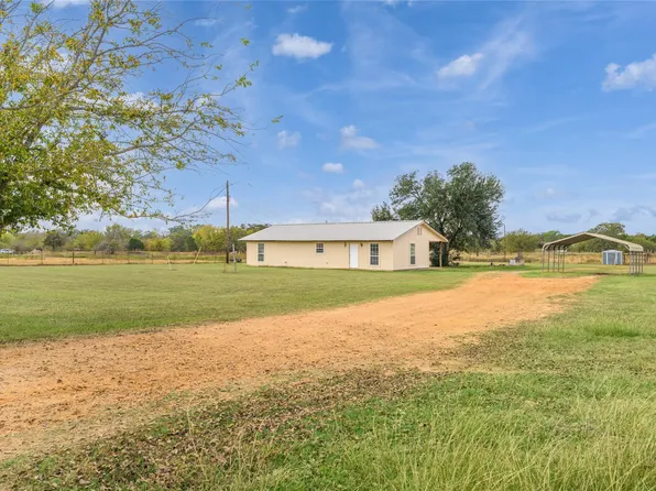 174 Easley Rd, Smithville, TX 78957
