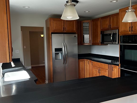 4th image of 10901 62nd St