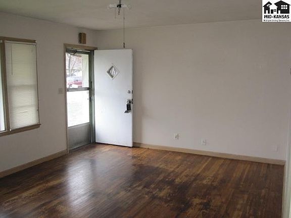 3rd image of 1516 E 5th Ave