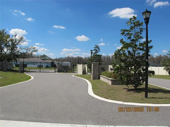 297 Magnolia Acres Ct #5, Lutz, FL 33548