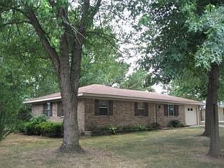 5th image of 321 W Willow Ave