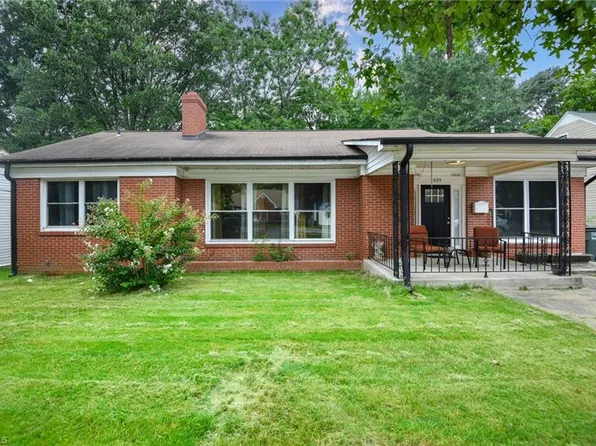 1005 Elwell Ave, Greensboro, NC 27405