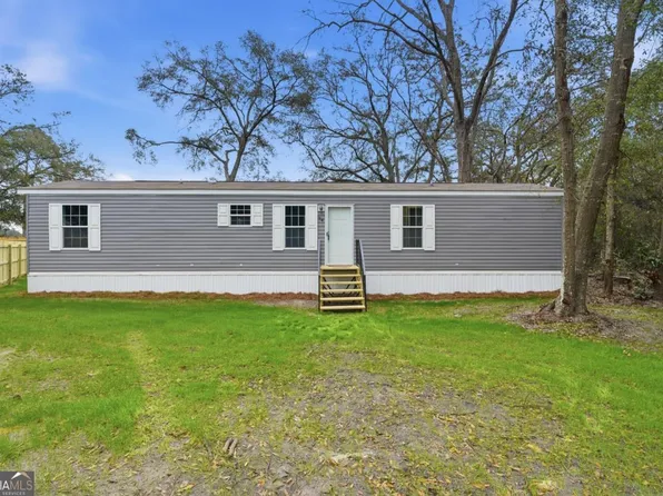 94 Thrasher Ln E, Jesup, GA 31545