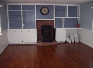 157 Chalk Pond Rd, Bradford, NH 03221