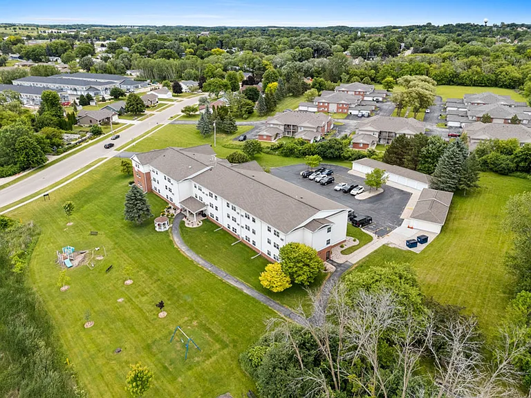 Mayville Heights Apartments is a convenient 55+ senior living community with HEAT AND WATER INCLU... — Photo 31