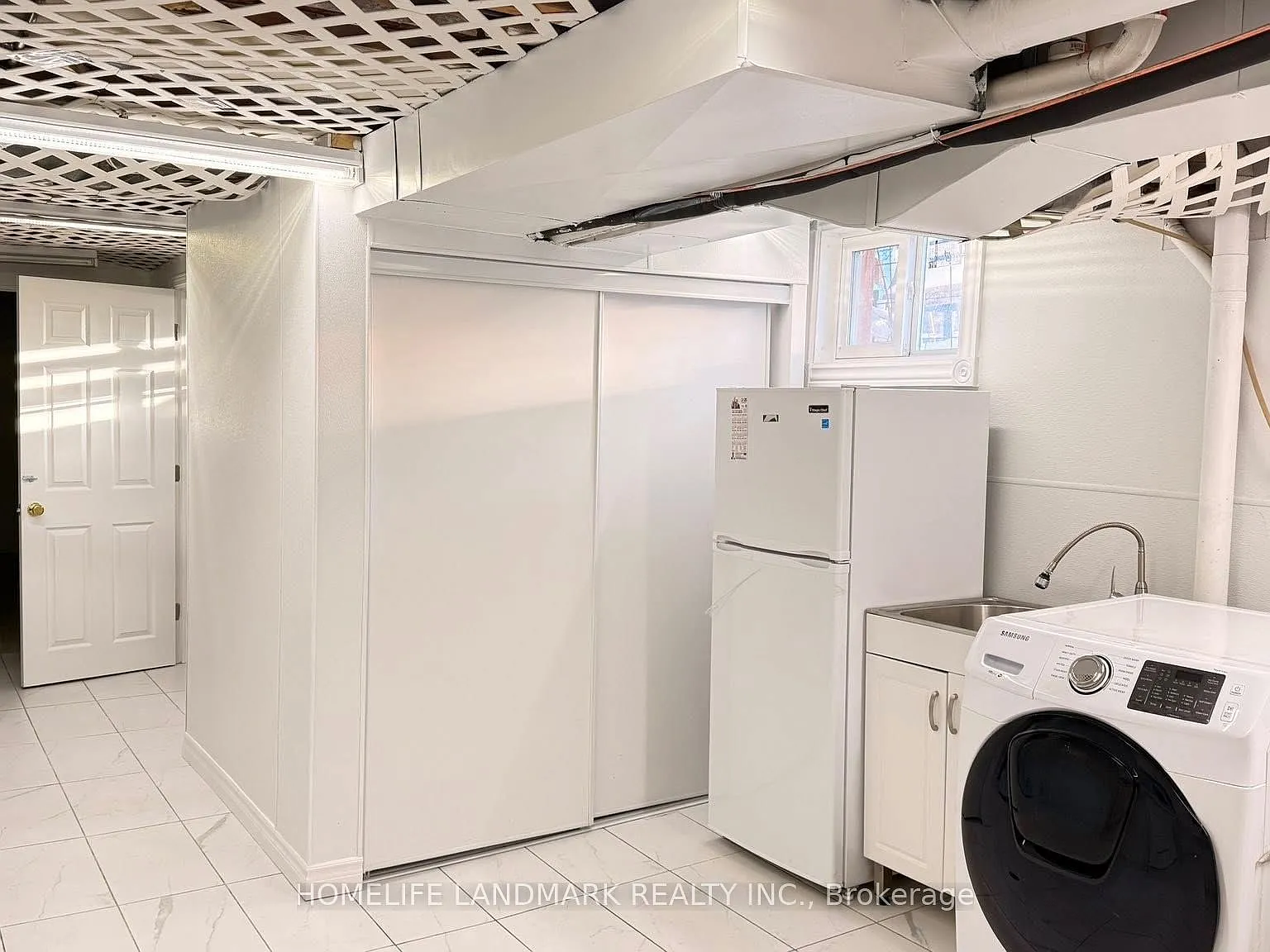 4 bed, $3,200 — Photo 3